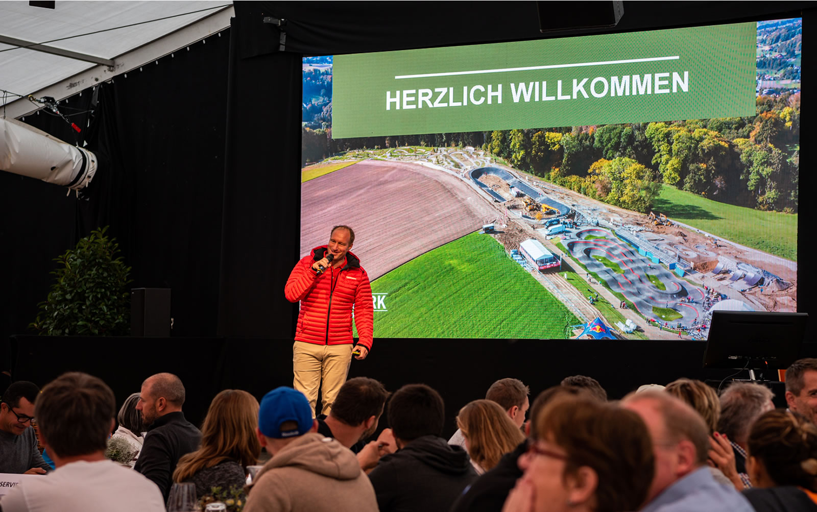 Thömus Veloshop und die BikeExpo bereiten sich auf den Besucheransturm in neuen Swiss Bike Park vor